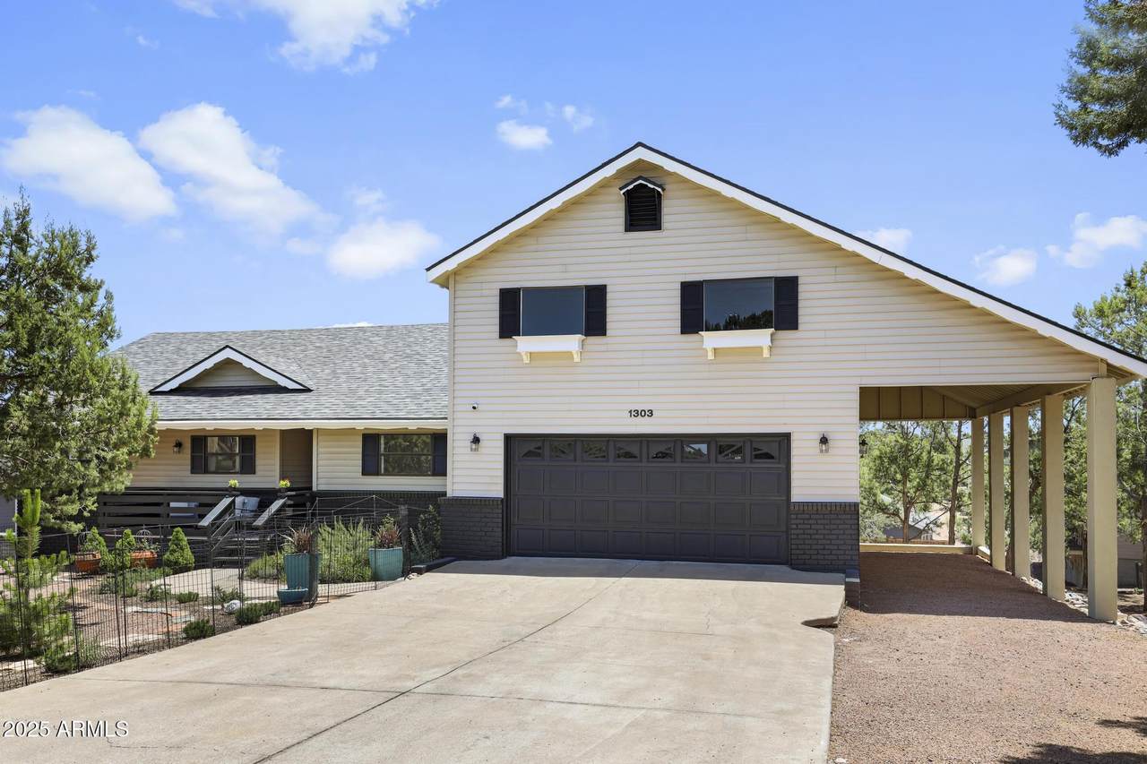 1303 Sunshine Lane - Photo 1