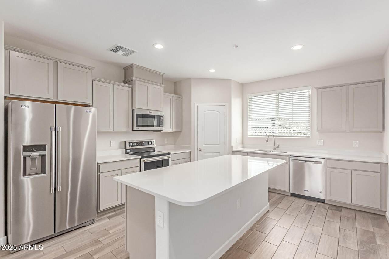 1255 Arizona Avenue - Photo 1