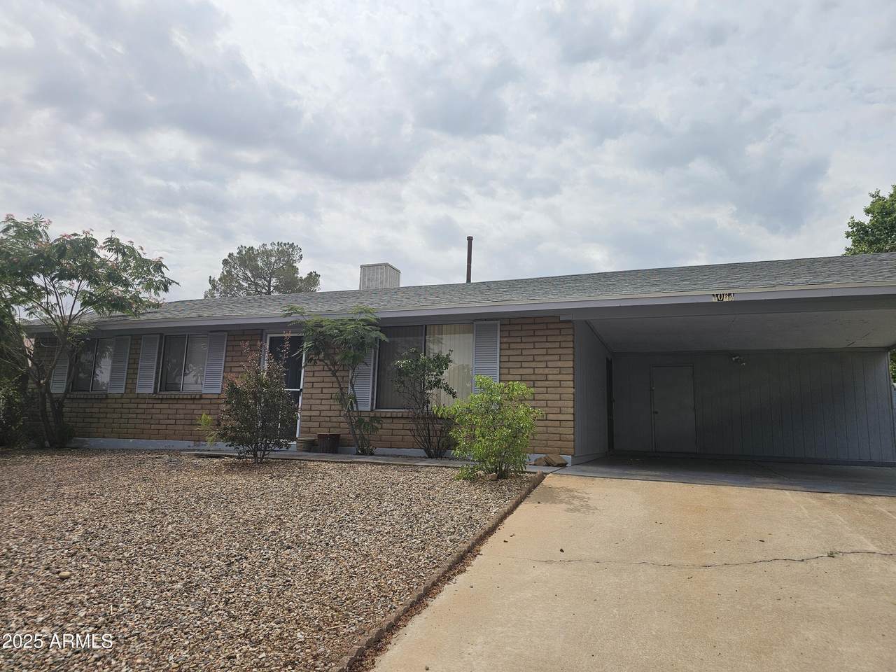 1064 Acacia Drive - Photo 1
