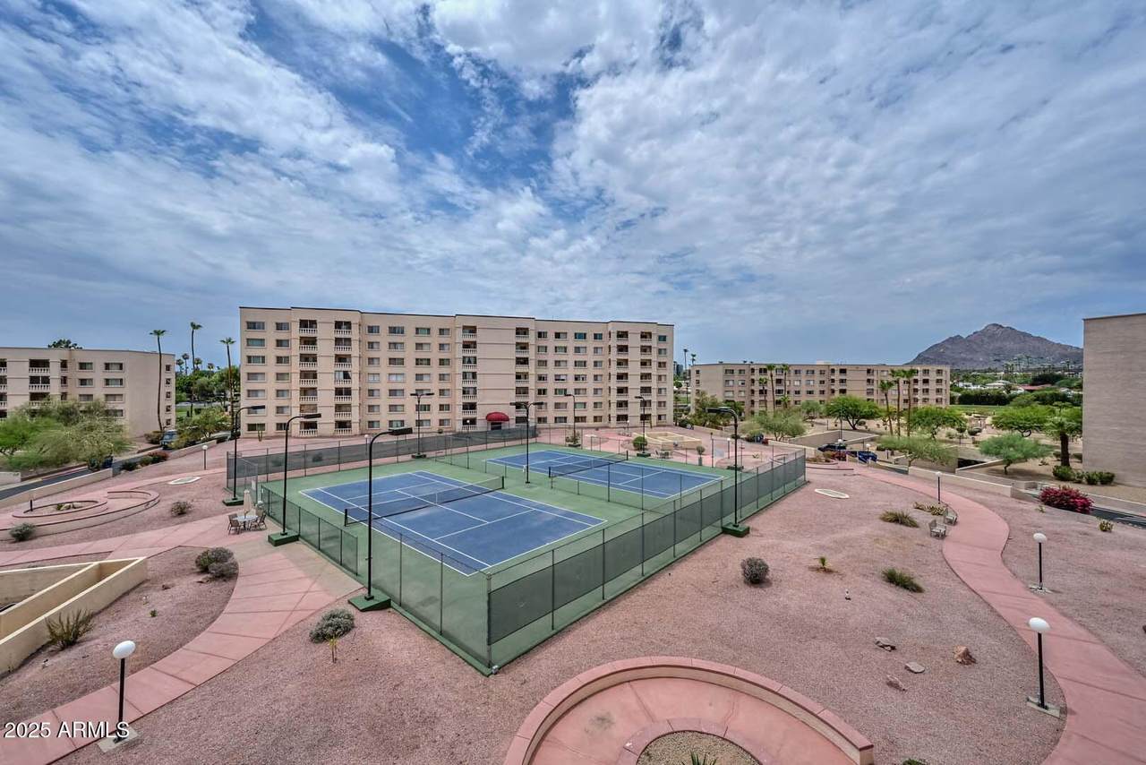 7930 Camelback Road - Photo 1