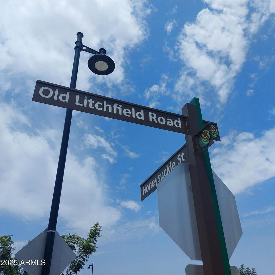 240 Old Litchfield Road - Photo 1
