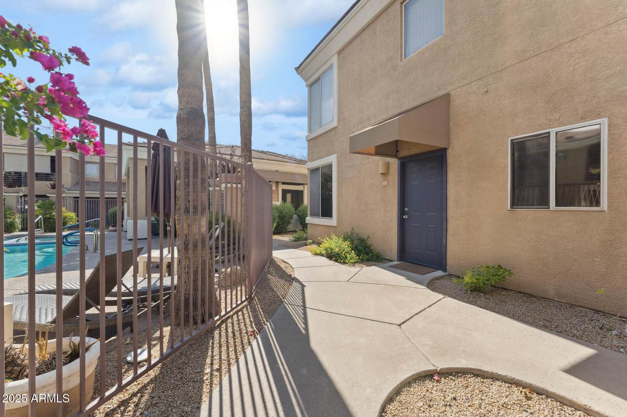 1411 Orangewood Avenue - Photo 1