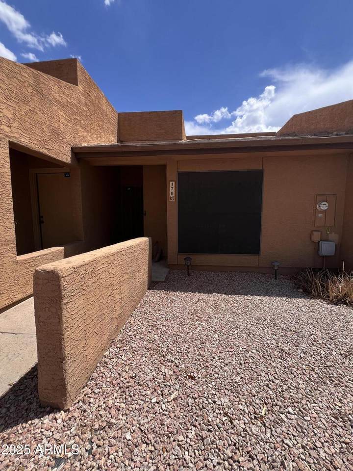 3228 Glendale Avenue - Photo 1