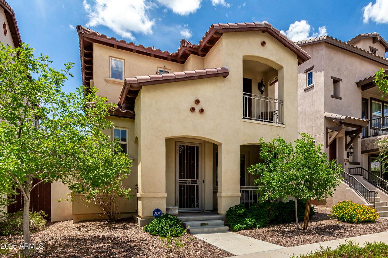 2878 Claire Drive - Photo 1