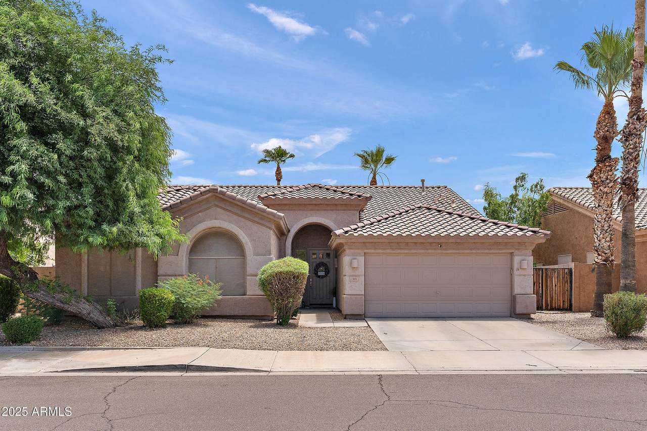 303 Danielson Way - Photo 1