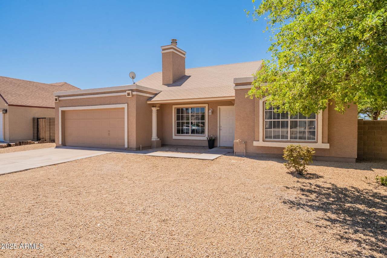 1505 Divot Drive - Photo 1