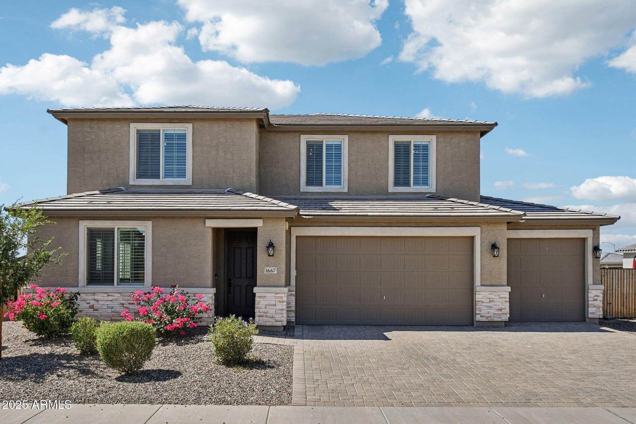 1667 Joelle Drive - Photo 1