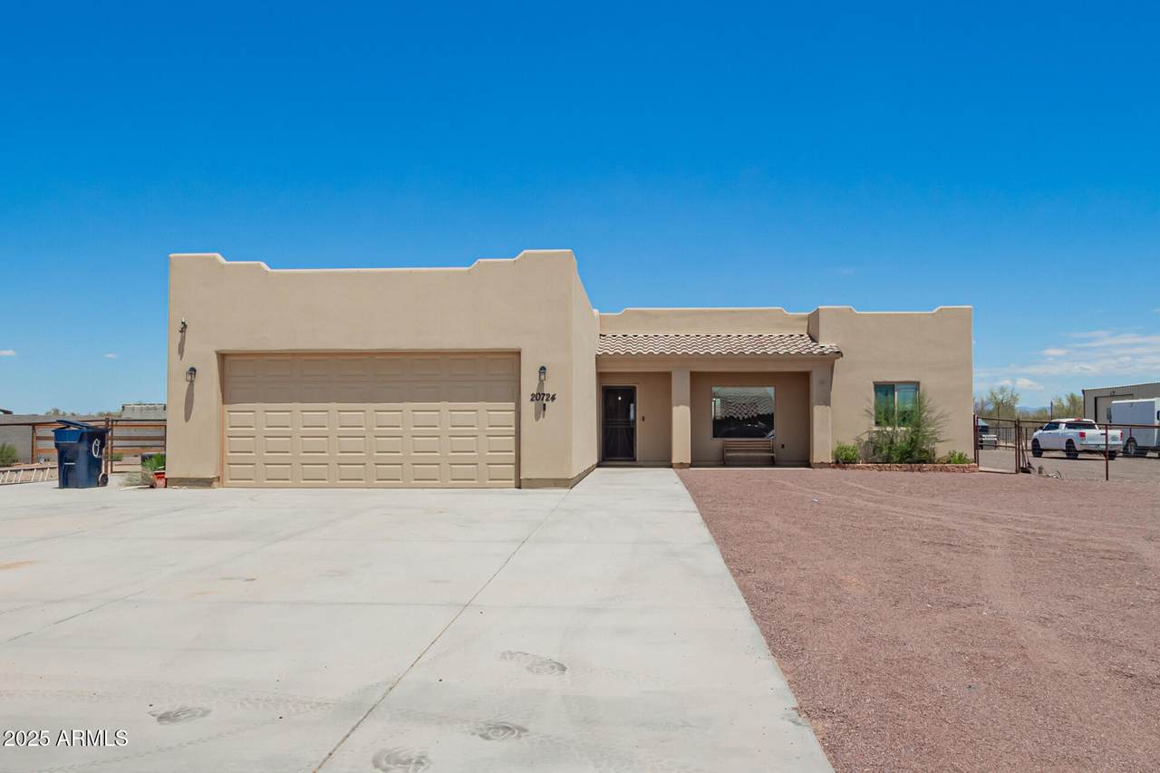 20724 Saguaro Vista Drive - Photo 1