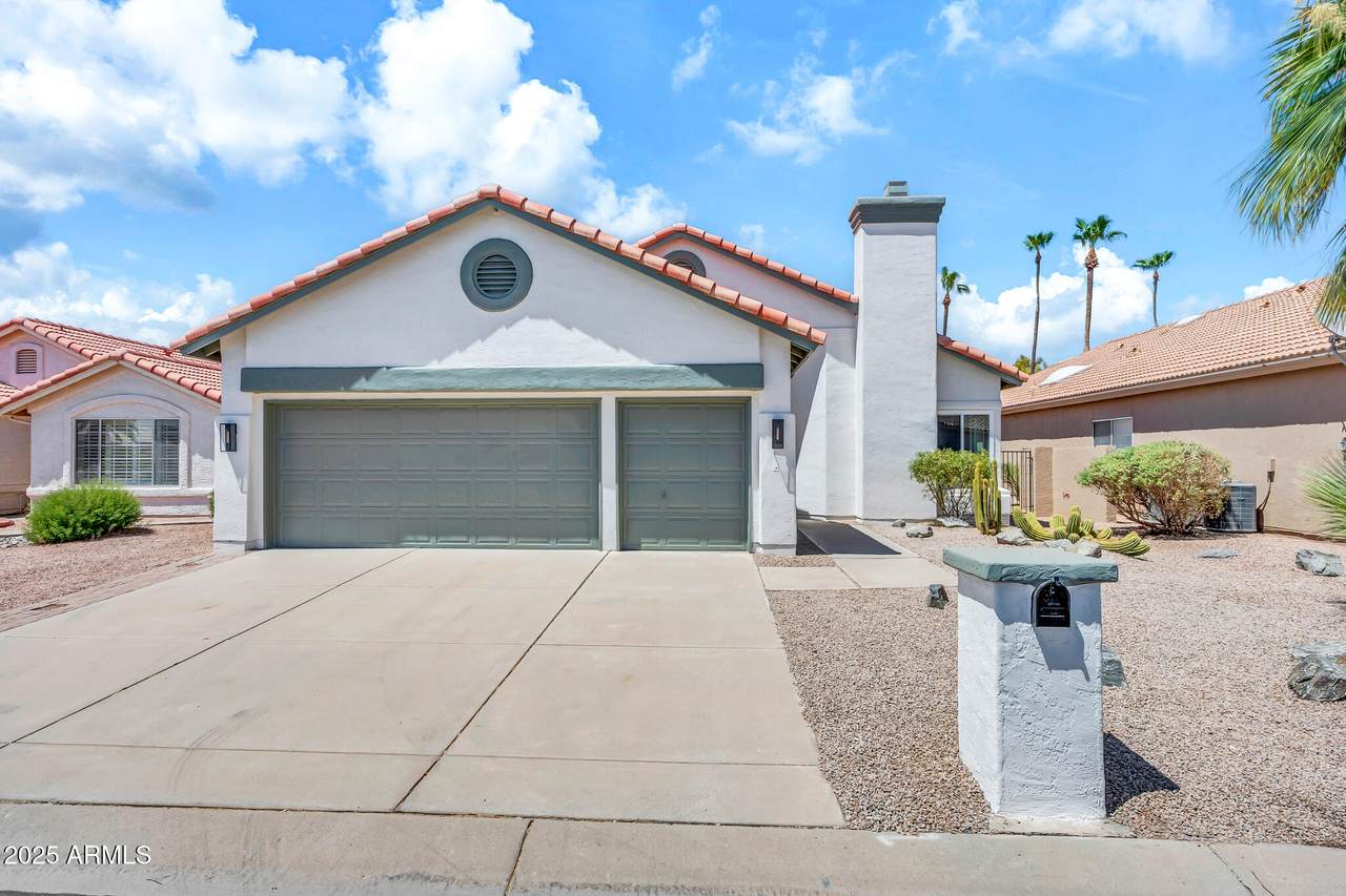 10914 Navajo Drive - Photo 1