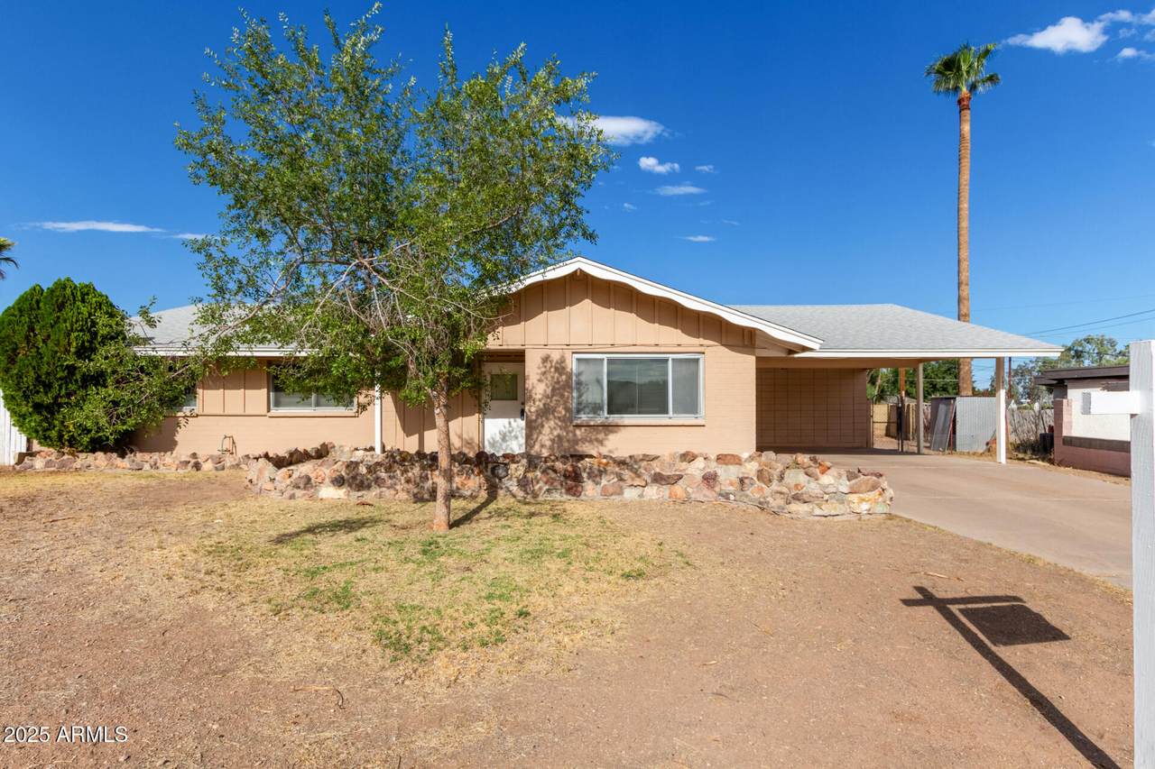 1427 Mcallister Avenue - Photo 1