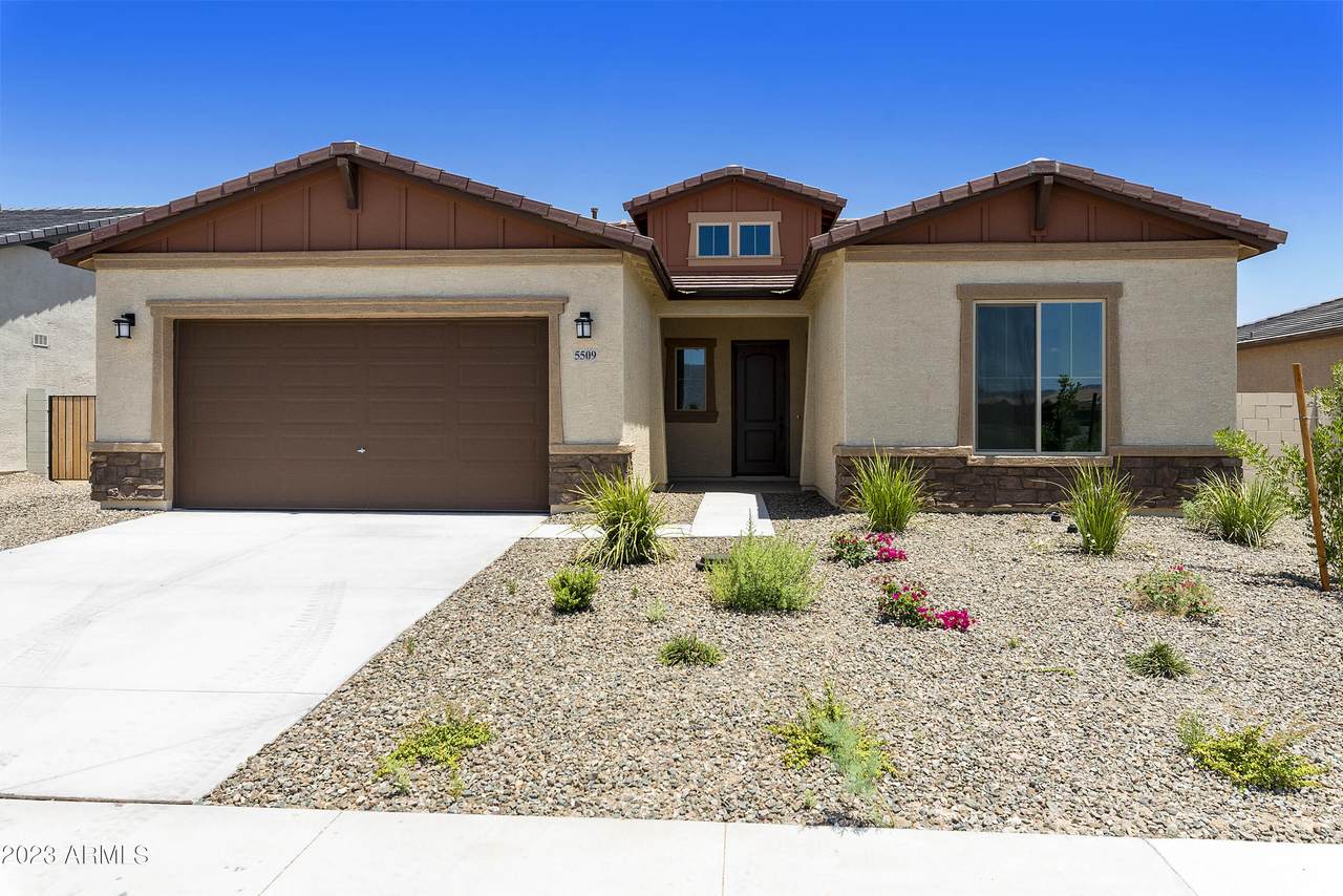 5509 193RD Avenue - Photo 1