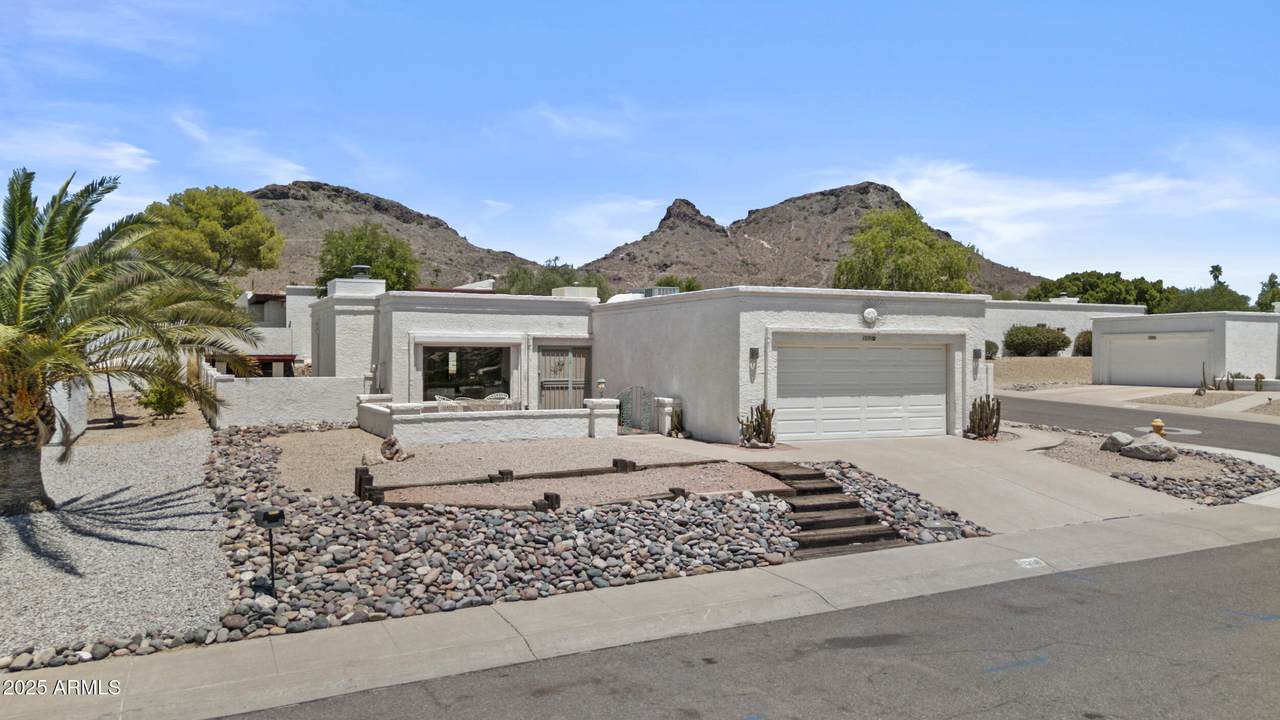1230 Rowlands Lane - Photo 1
