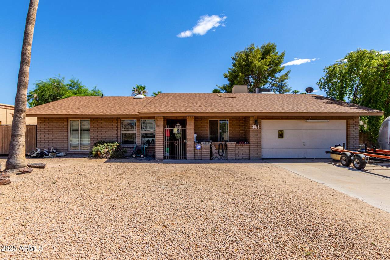 3915 Voltaire Avenue - Photo 1