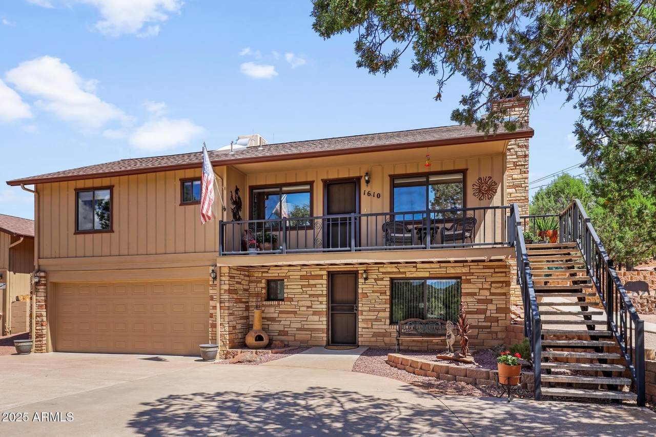 1610 Mesa Drive - Photo 1