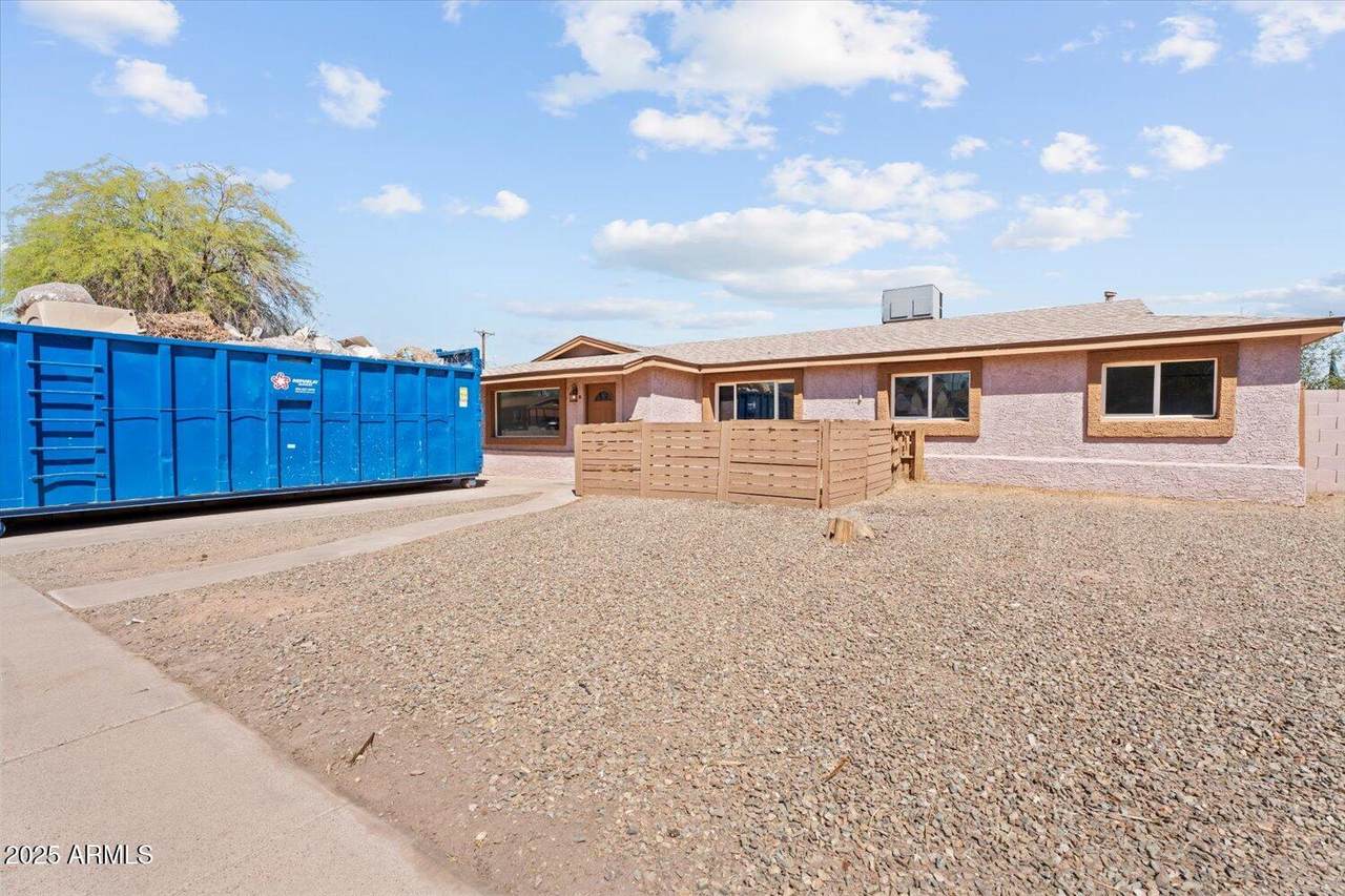 2054 Chambers Street - Photo 1
