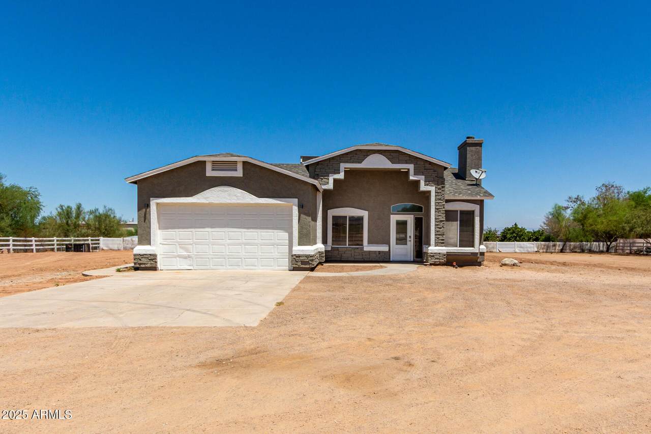 19218 Hunt Highway - Photo 1