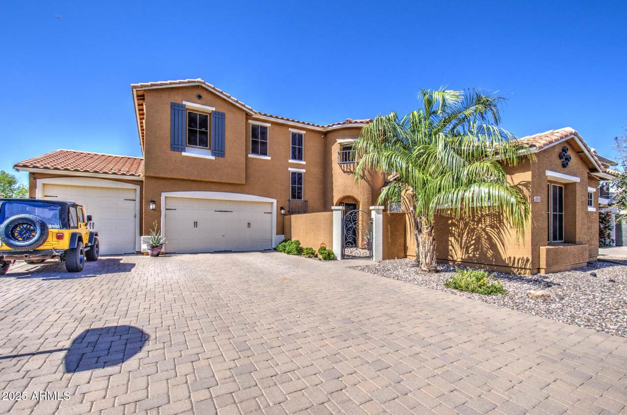 3016 Glenview - Photo 1