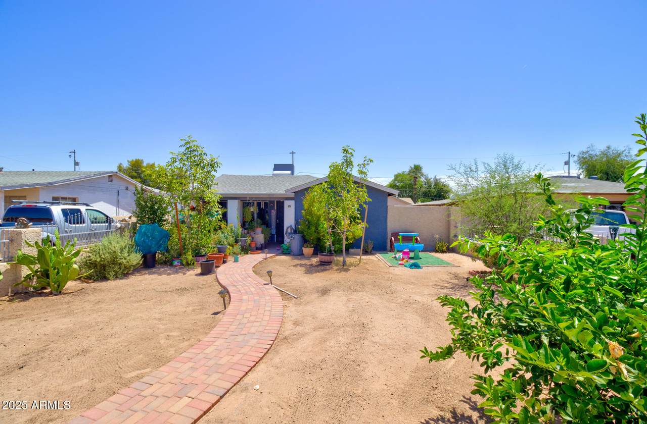 404 Morrison Avenue - Photo 1