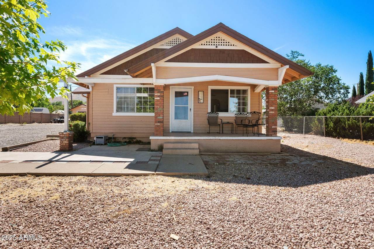 3724 Valley View Drive - Photo 1