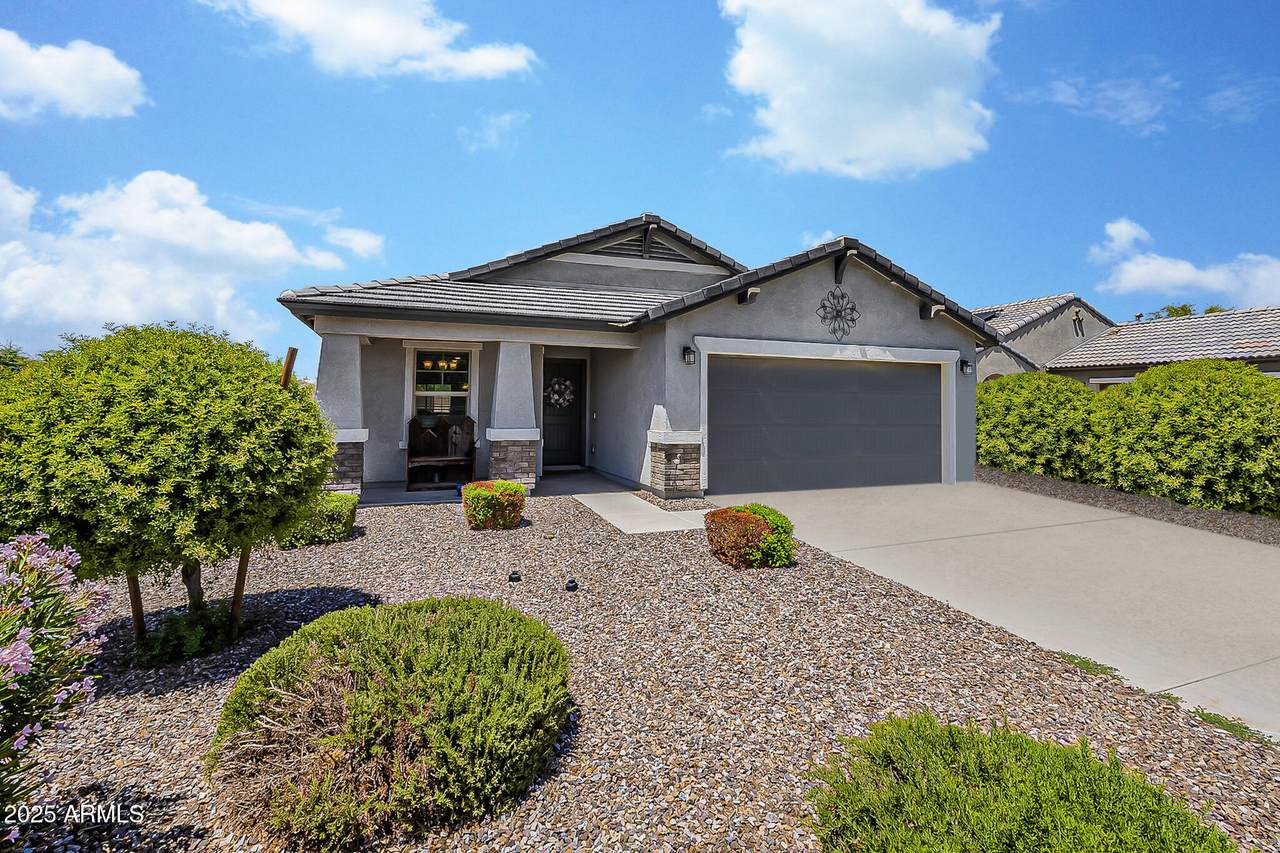 1752 Desert Breeze Place - Photo 1