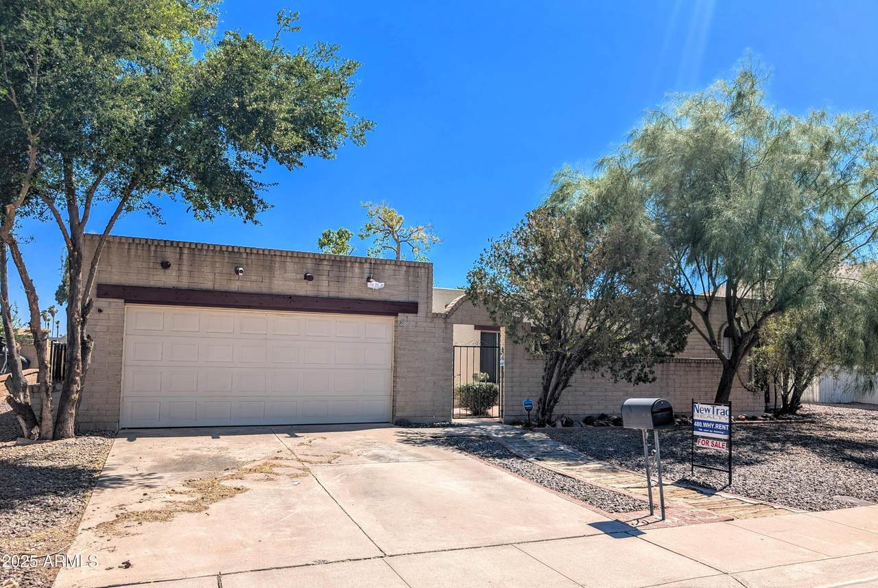 4733 Hayward Avenue - Photo 1