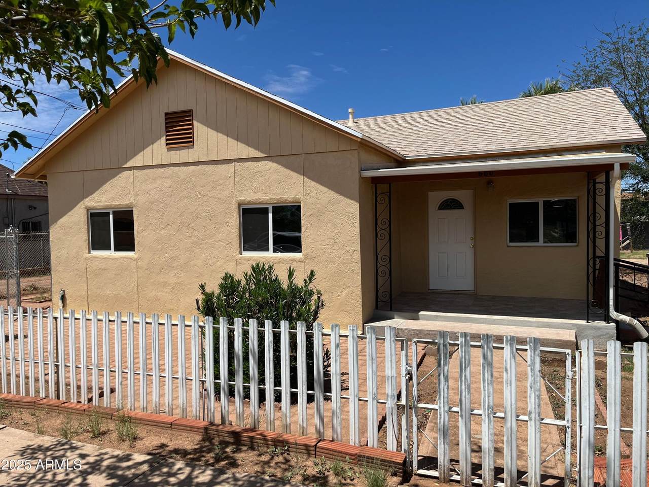 660 B Avenue - Photo 1