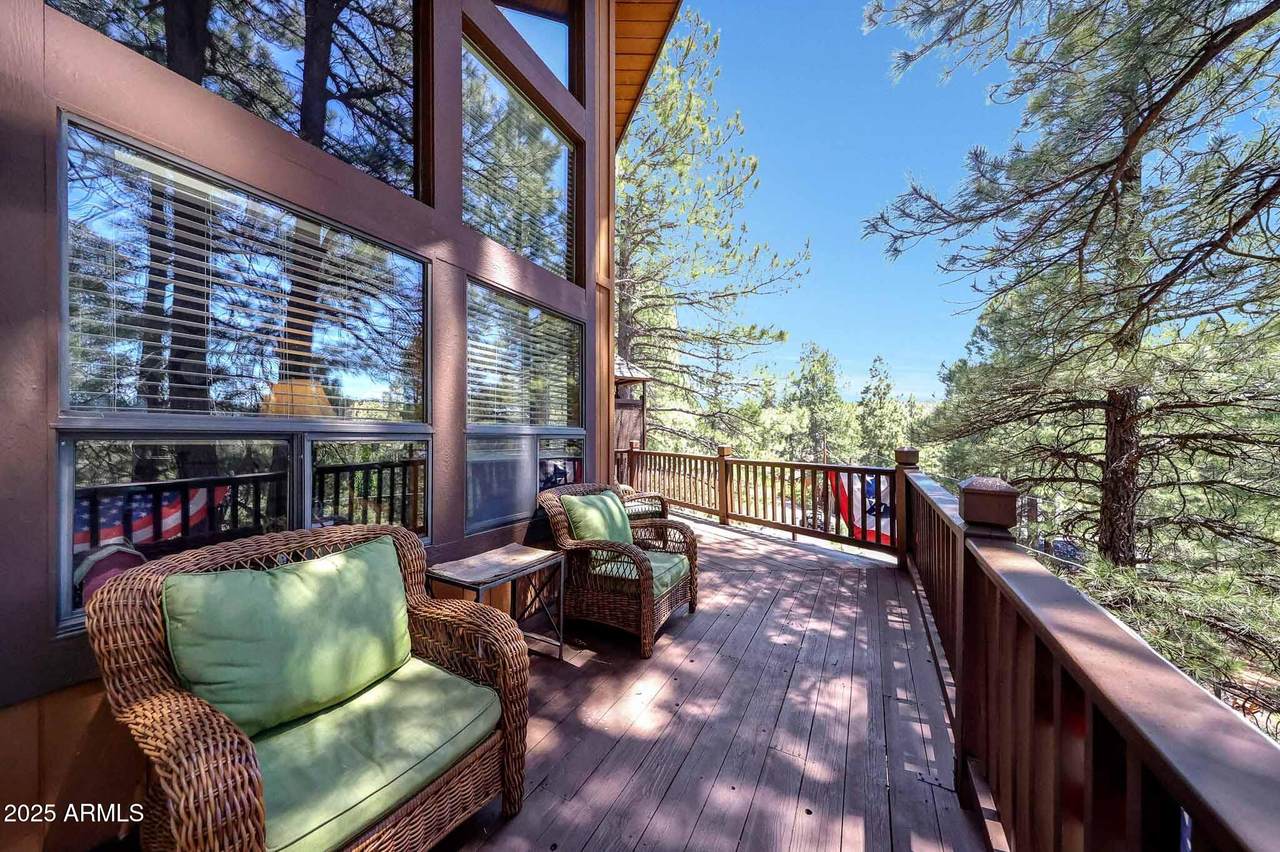 1070 Lake Meadow Circle - Photo 1