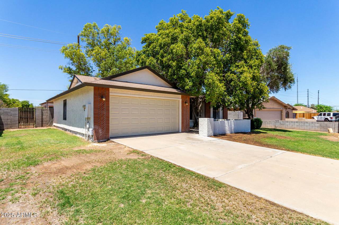 8370 90TH Lane - Photo 1