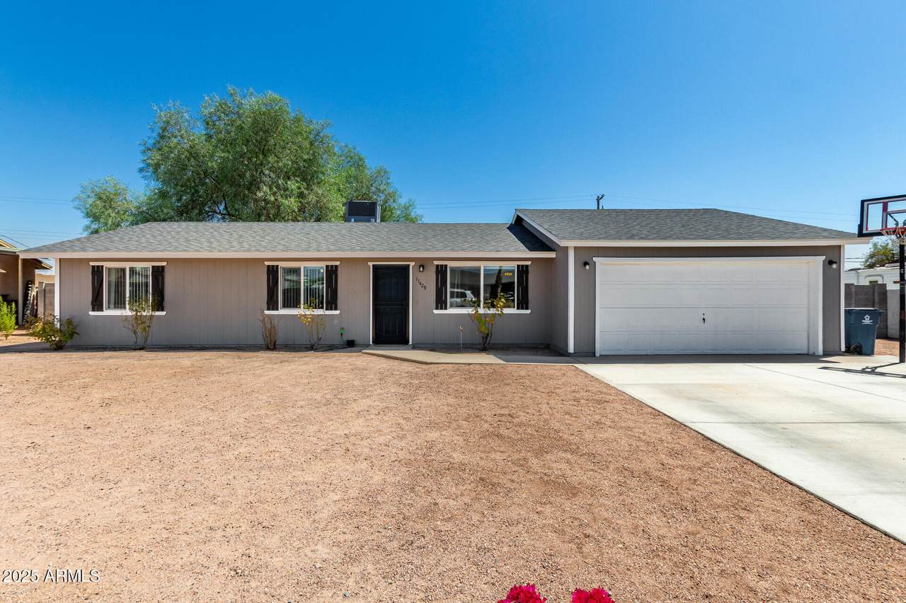 11429 Vine Avenue - Photo 1
