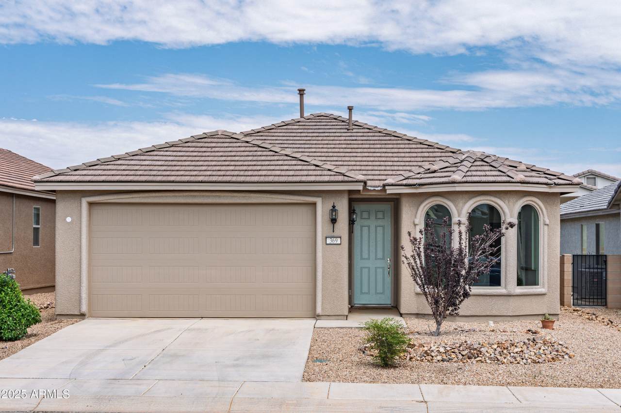 369 Berwick Place - Photo 1