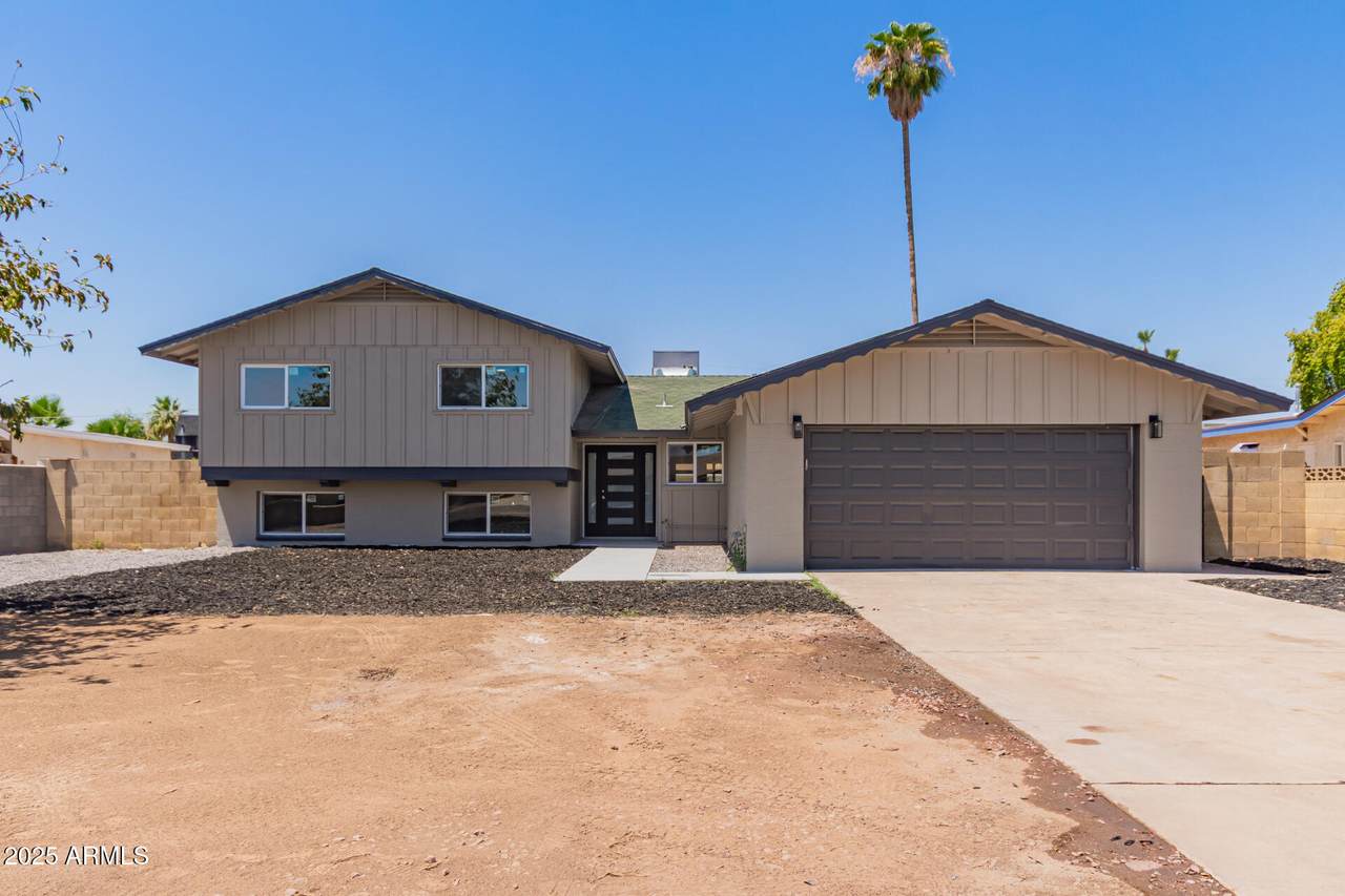 5524 39TH Avenue - Photo 1