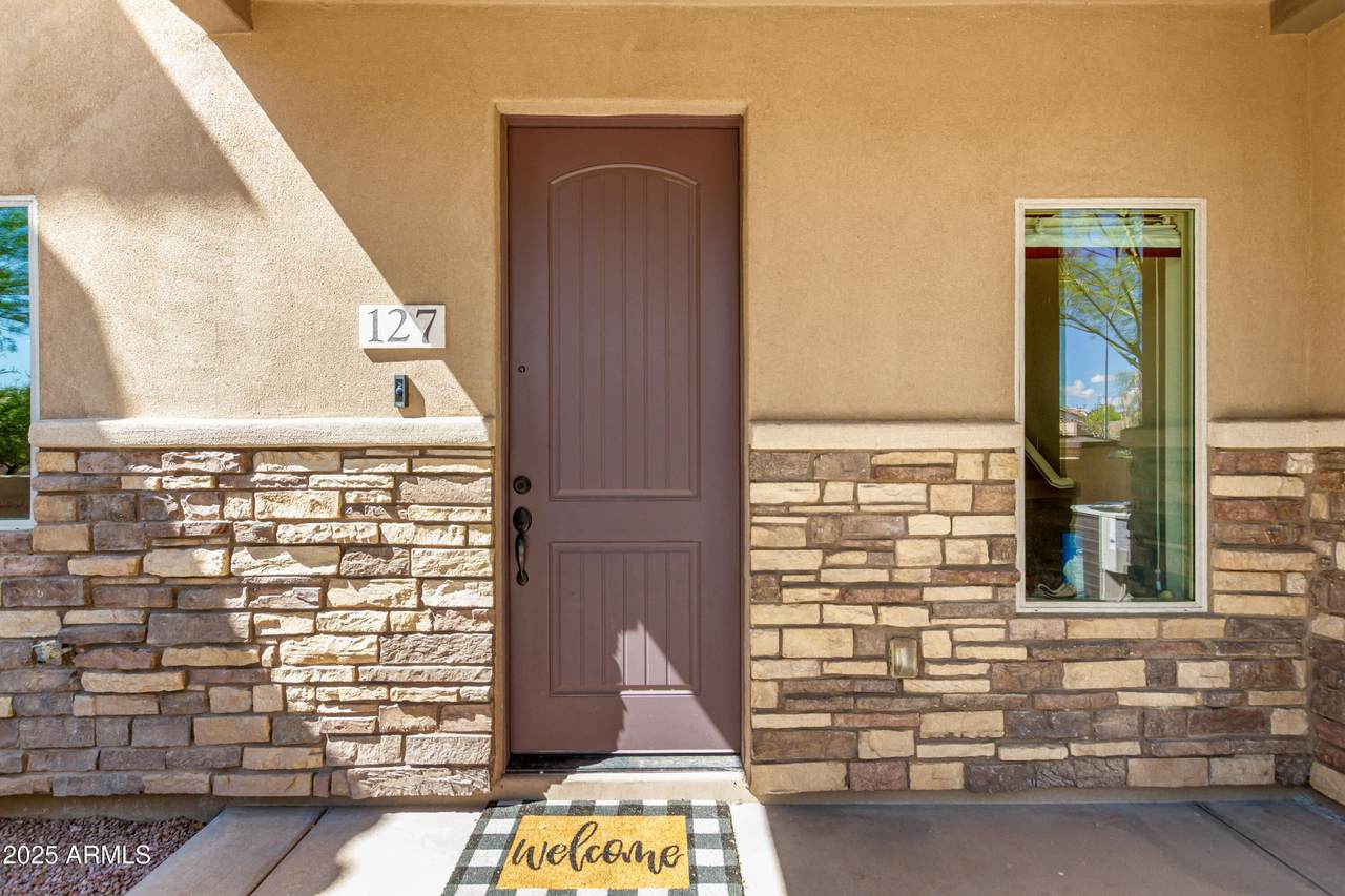 2821 Skyline - Photo 1