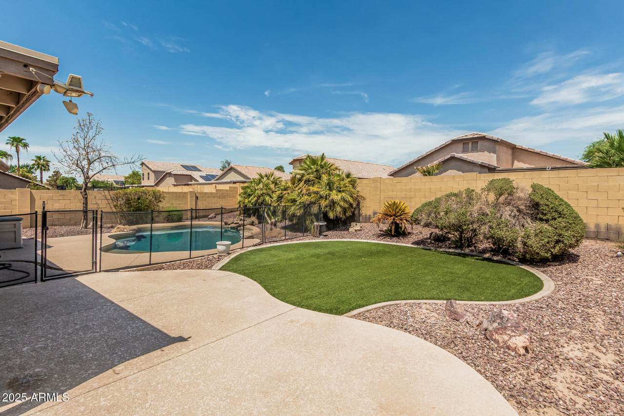 15108 Taylor Street - Photo 1