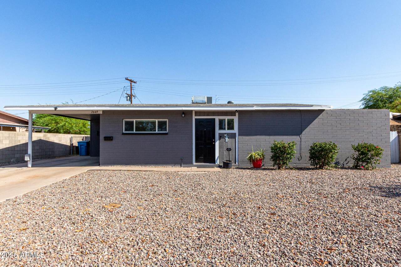 7649 Whitton Avenue - Photo 1