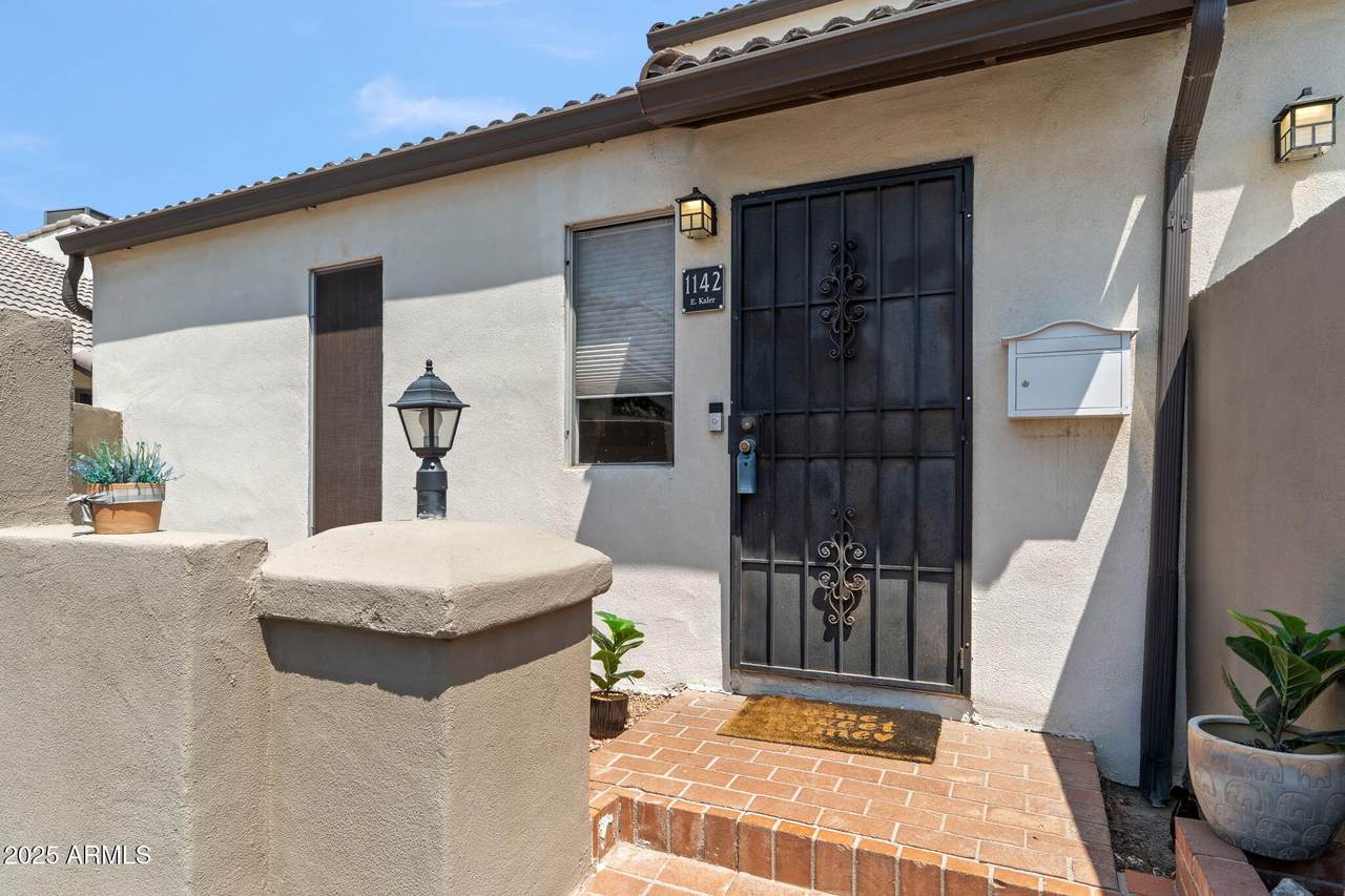 1142 Kaler Drive - Photo 1