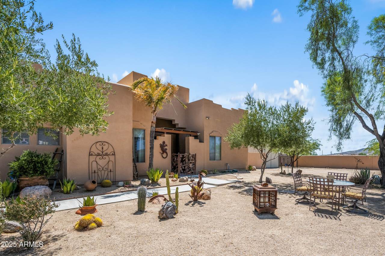 34823 10TH Street - Photo 1