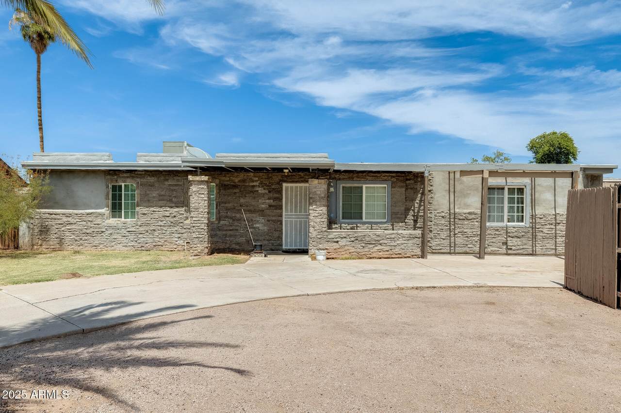 1637 Cherry Circle - Photo 1