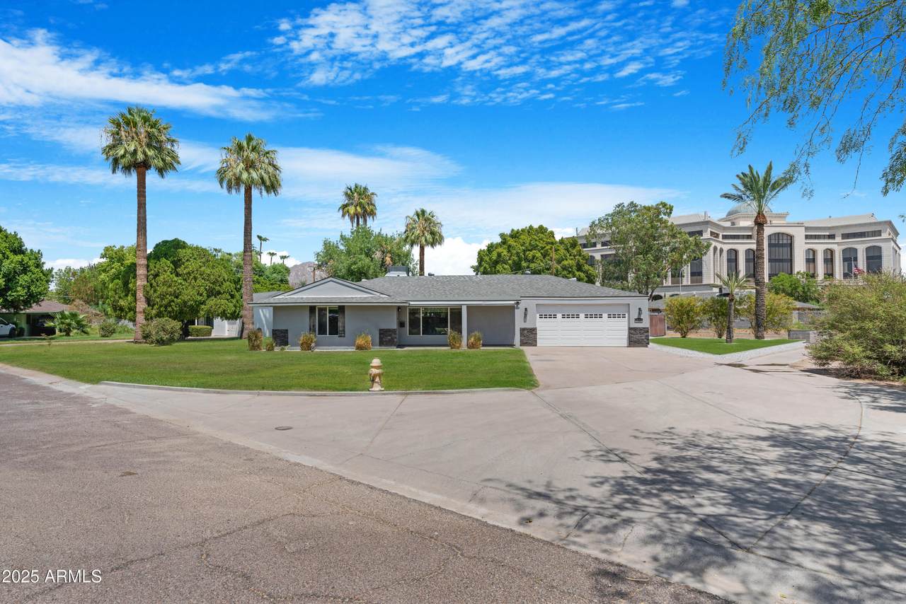 3001 43RD Place - Photo 1