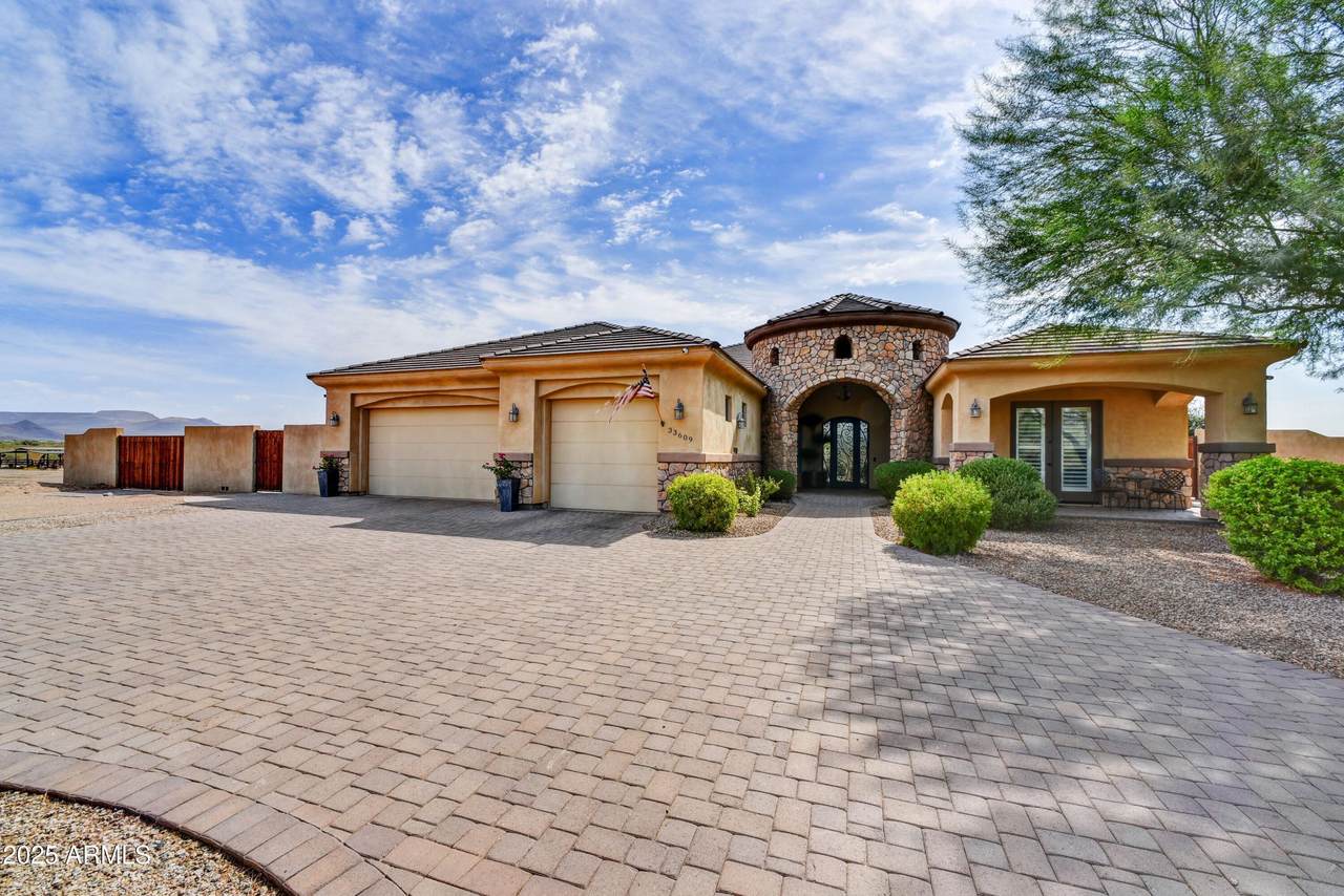 33609 14TH Street - Photo 1