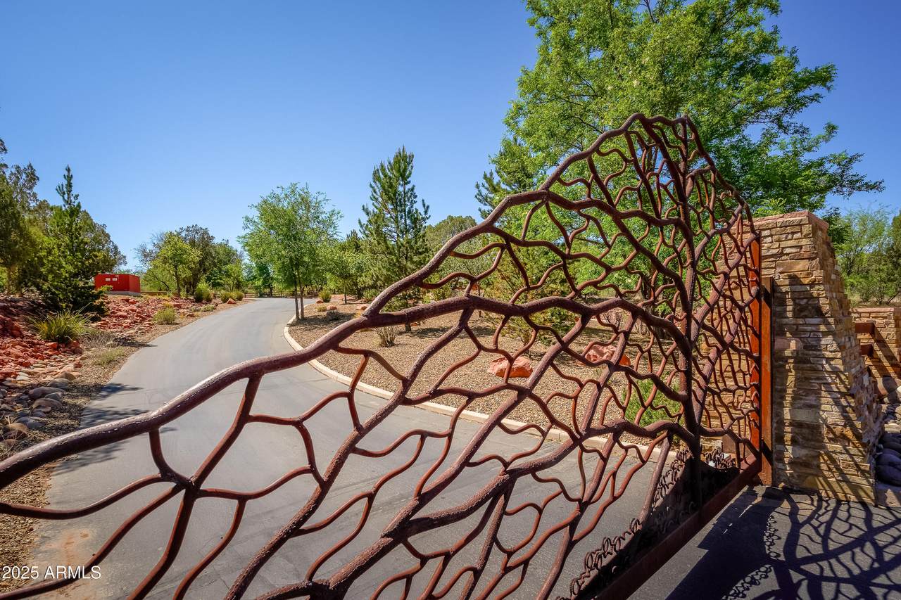 240 Cross Creek Circle - Photo 1