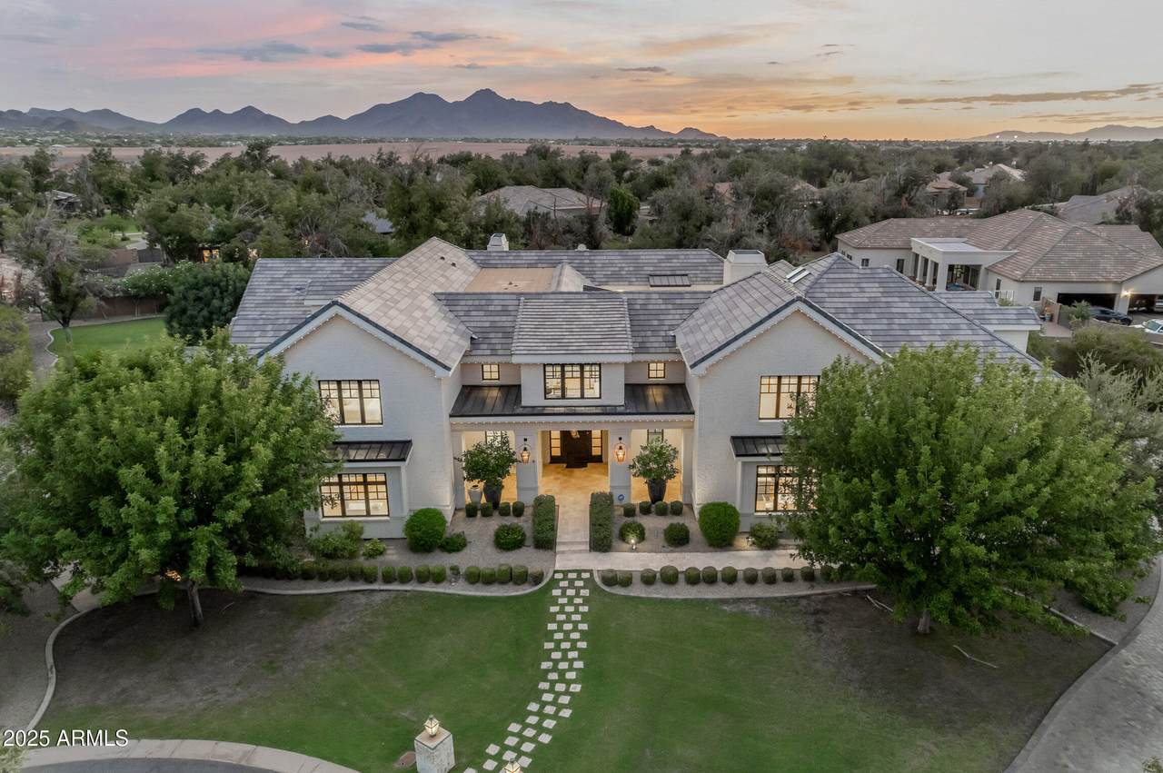 20406 Sunset Court - Photo 1