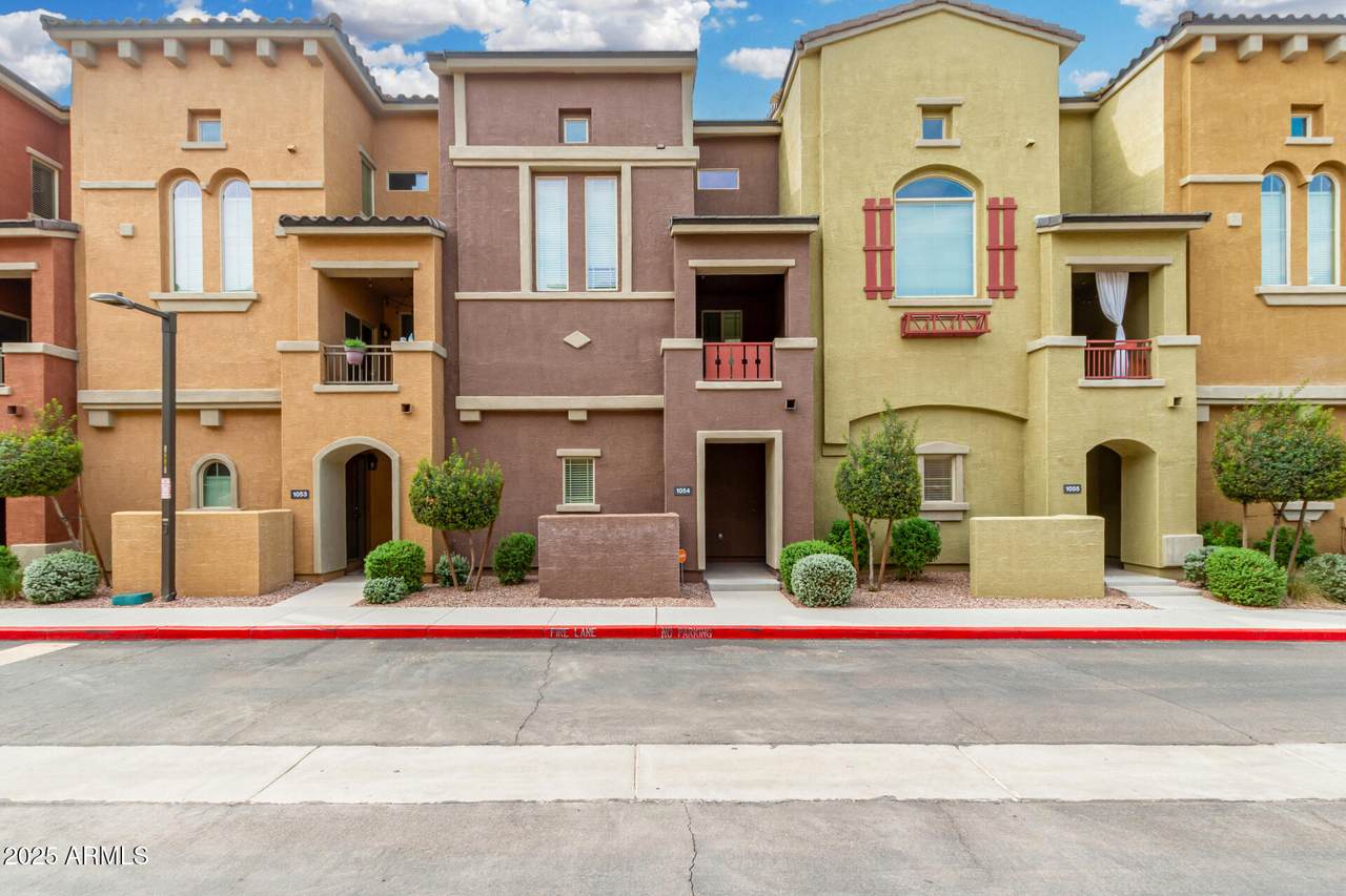 240 Juniper Avenue - Photo 1