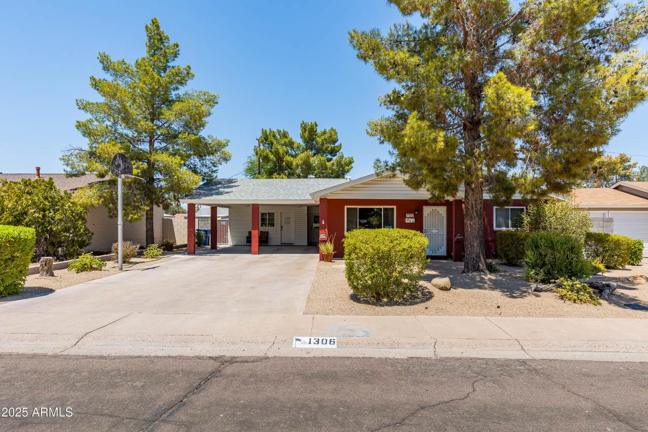 1306 11TH Street - Photo 1