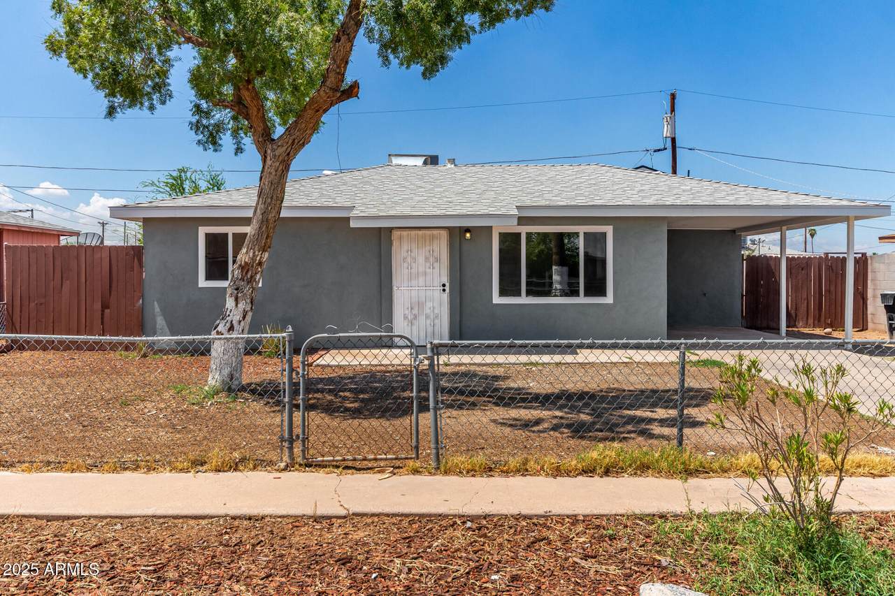 5020 20TH Place - Photo 1