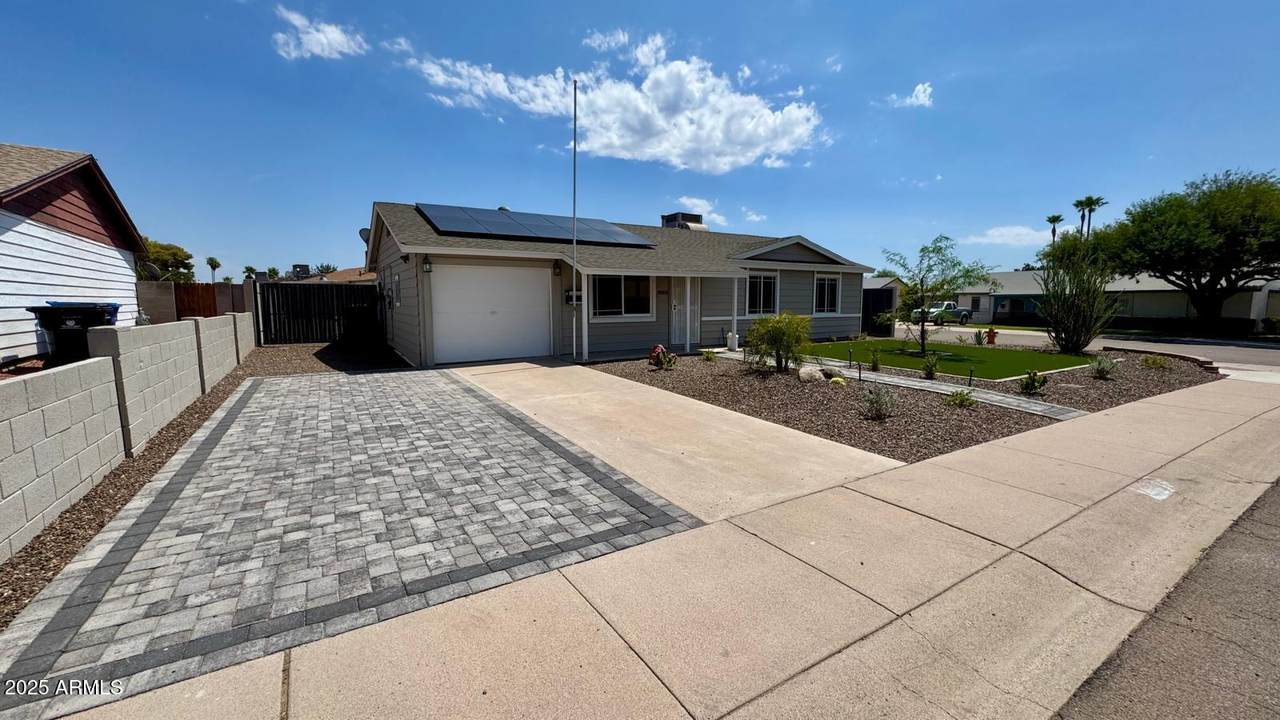 14005 38TH Place - Photo 1