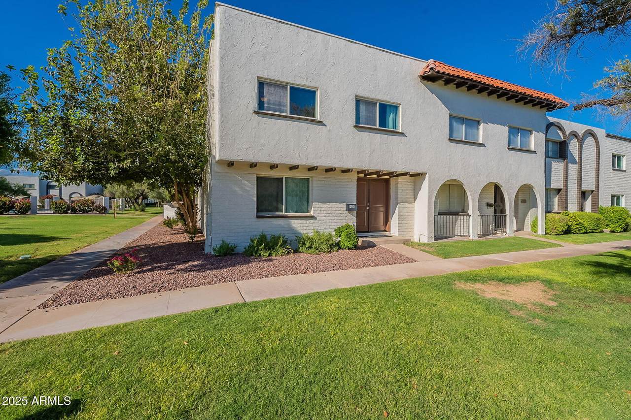 4256 Parkway Avenue - Photo 1