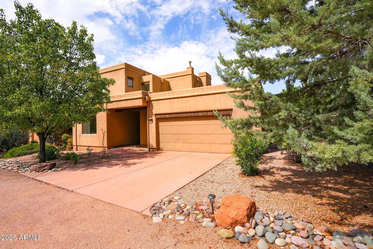 1483 Vista Montana Road - Photo 1