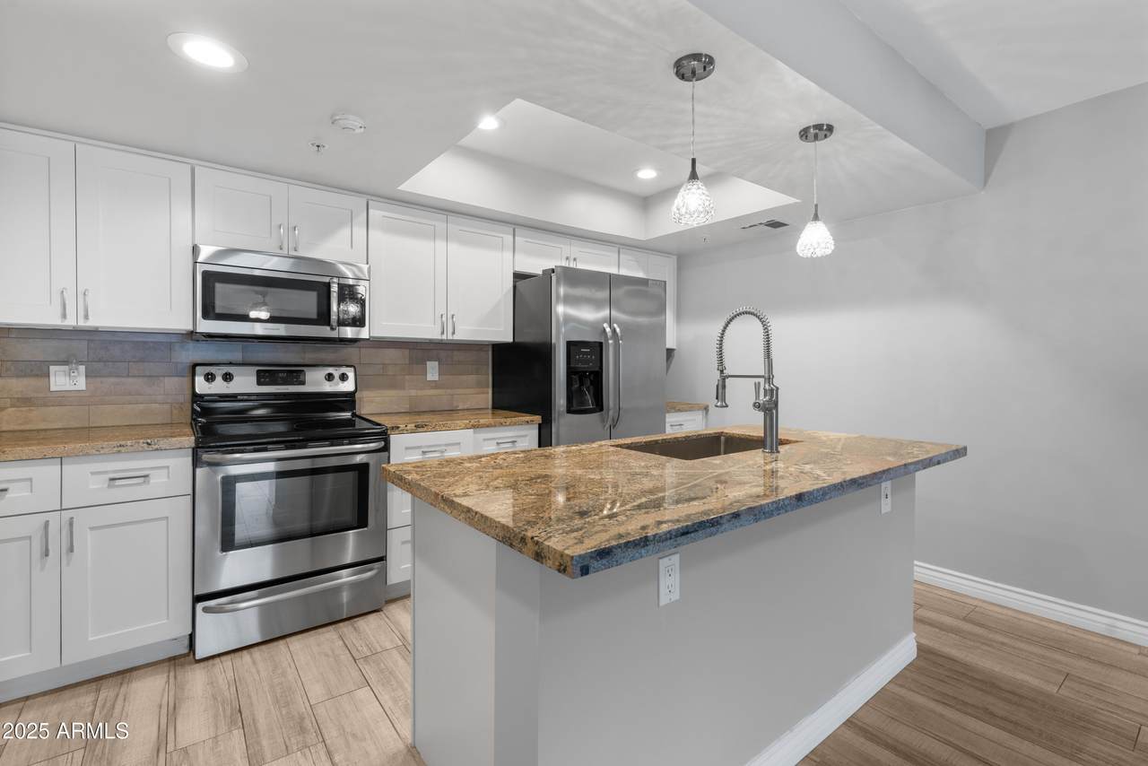 7777 Main Street - Photo 1