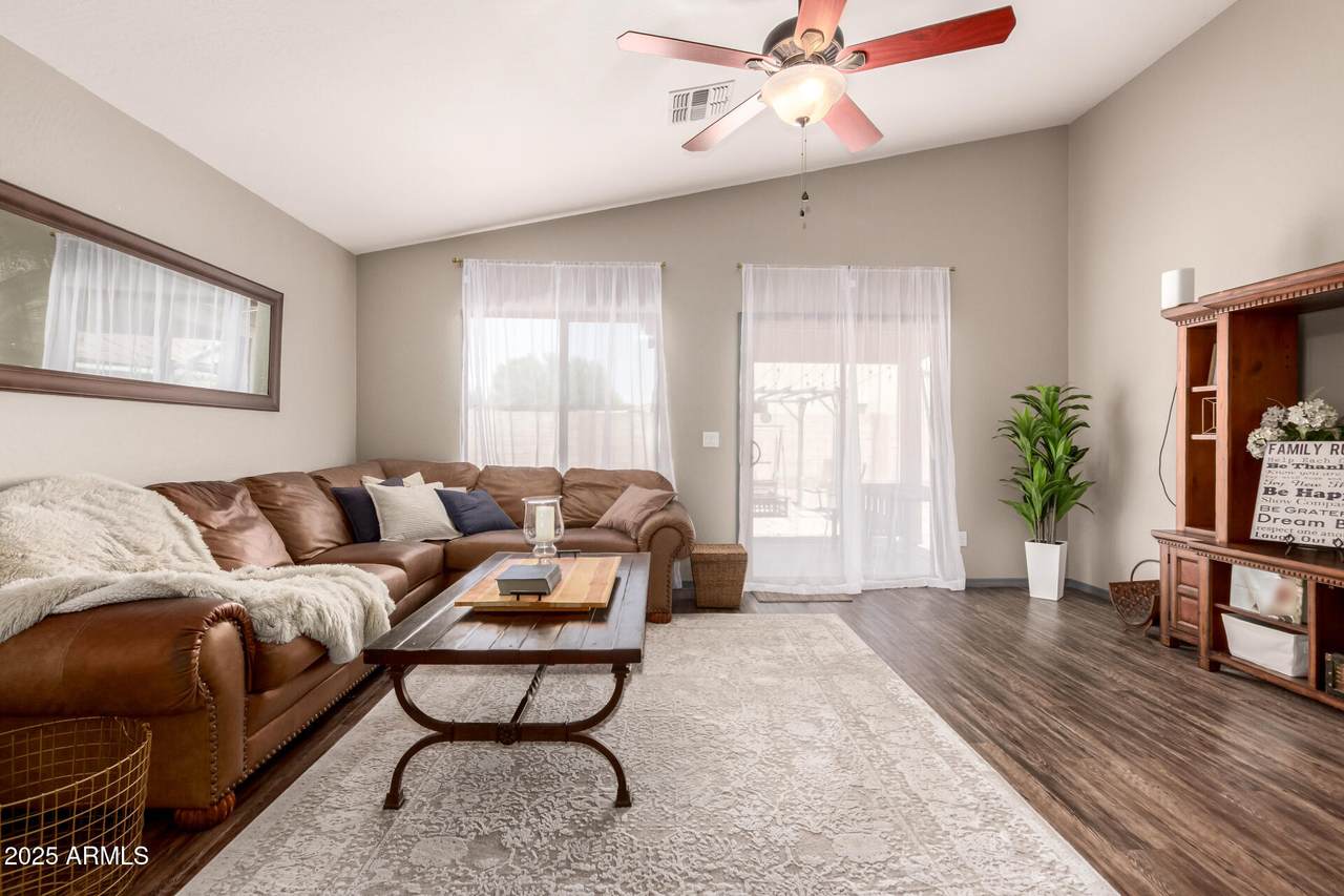 1852 Pilgram Street - Photo 1