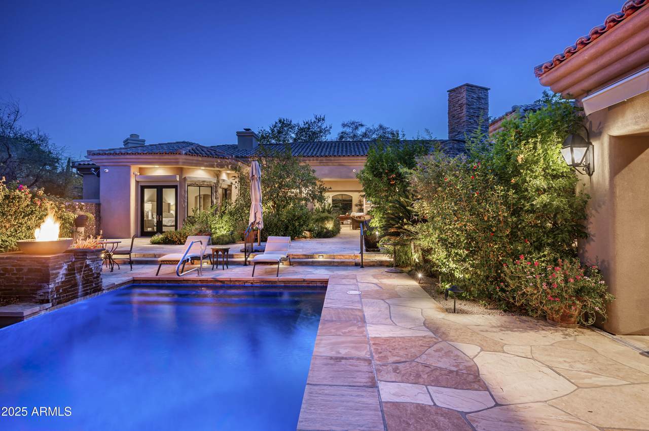 8150 Ridgeview Drive - Photo 1